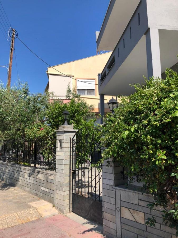 Glykanisos Suites Néa Péramos 外观 照片