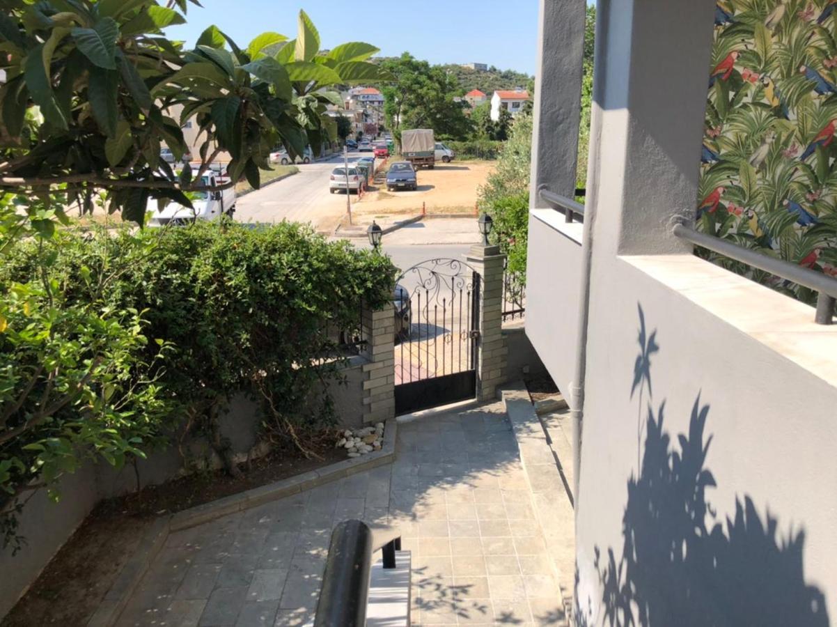 Glykanisos Suites Néa Péramos 外观 照片