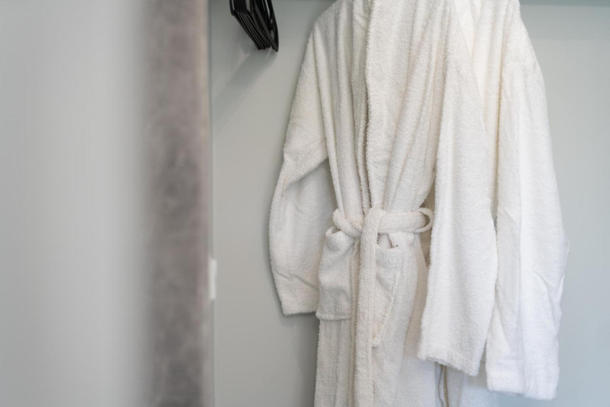 Glykanisos Suites Néa Péramos 外观 照片