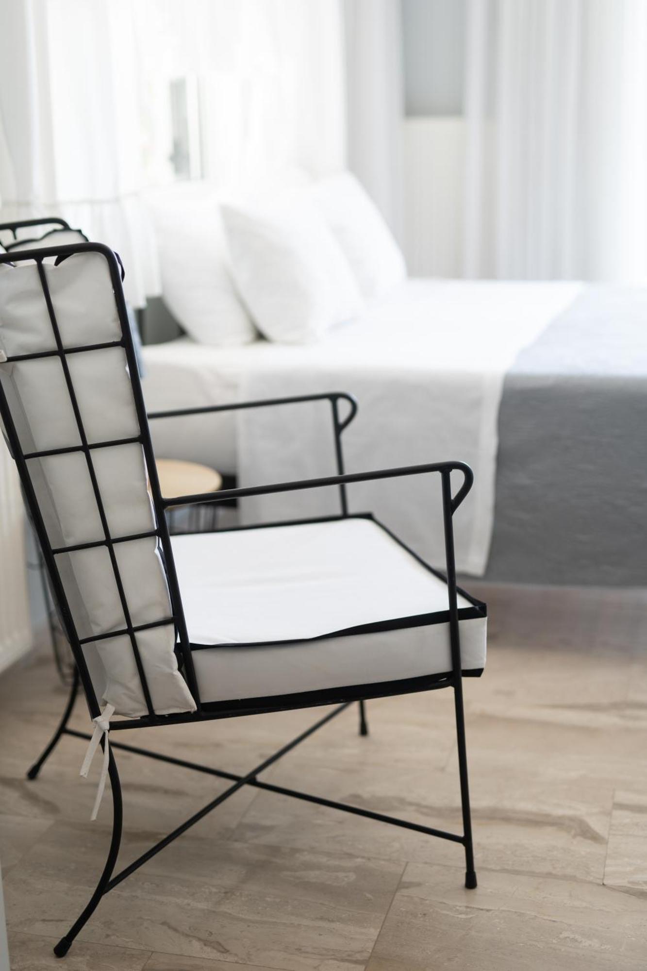 Glykanisos Suites Néa Péramos 外观 照片