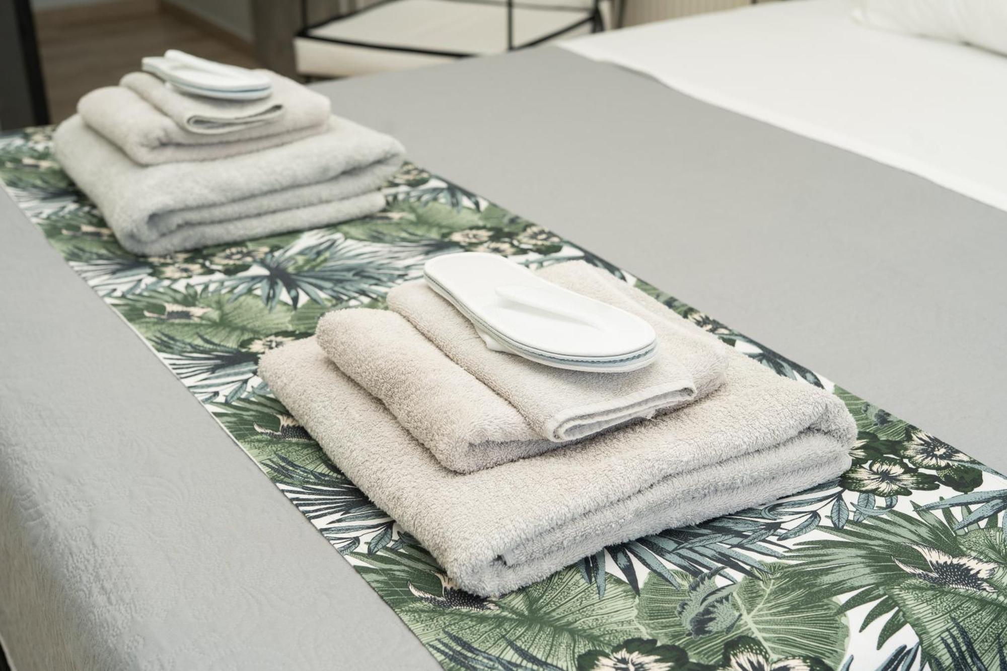 Glykanisos Suites Néa Péramos 外观 照片