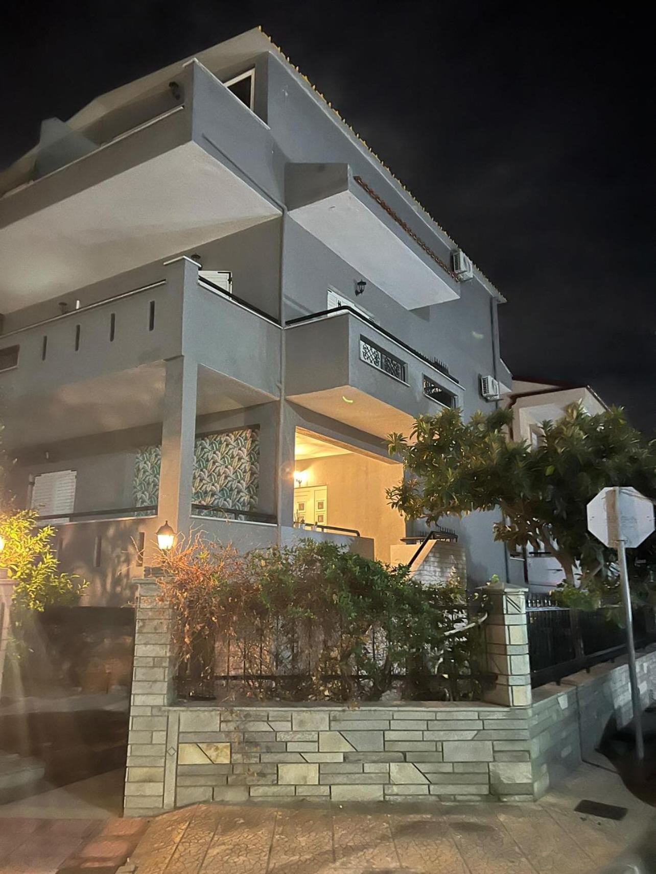 Glykanisos Suites Néa Péramos 外观 照片