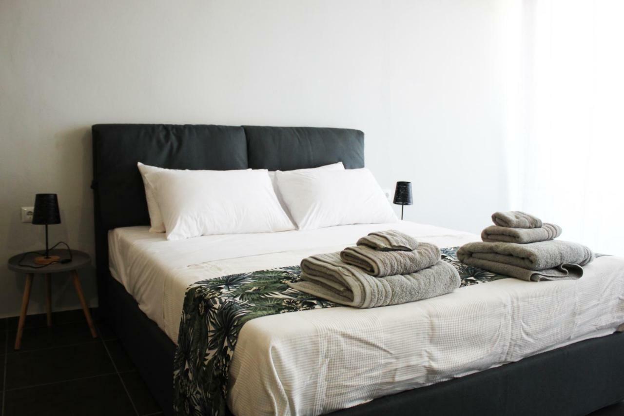Glykanisos Suites Néa Péramos 外观 照片