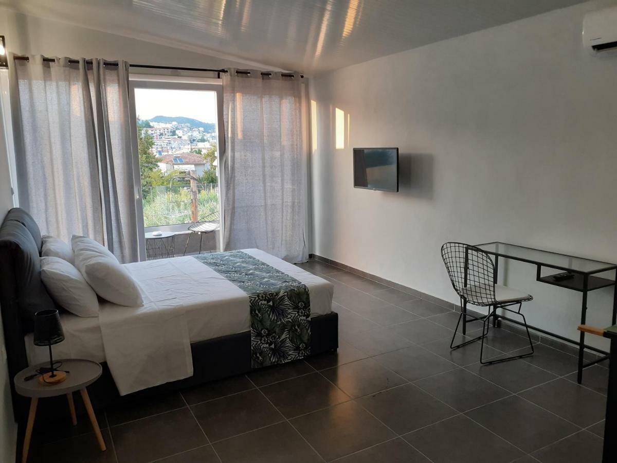 Glykanisos Suites Néa Péramos 外观 照片