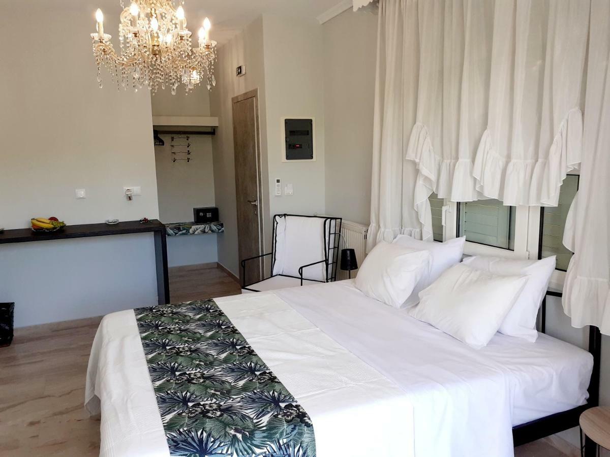 Glykanisos Suites Néa Péramos 外观 照片